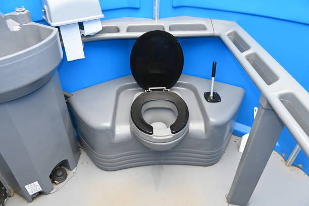 Best Porta potty rental near me  in Holmen, WI